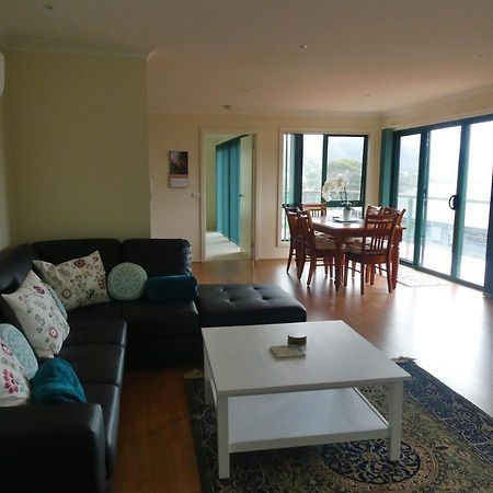 'The Lookout' At 27 Fraser Street Bicheno Exterior foto